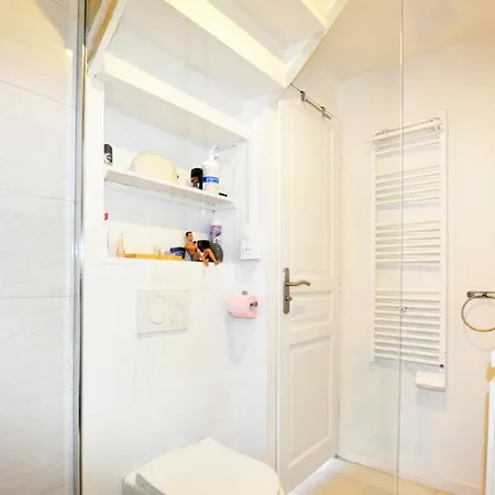 2 Bedroom Gorgeous Home In Bizanet Dom wakacyjny