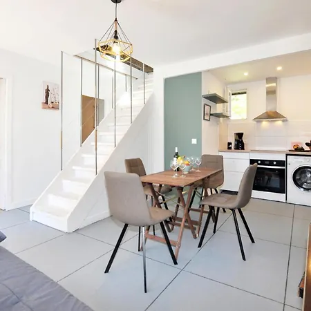 2 Bedroom Cozy In * Bizanet